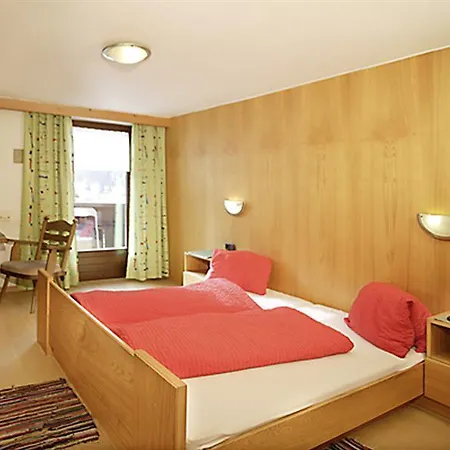 Bergheimat Otel Huben (Imst)